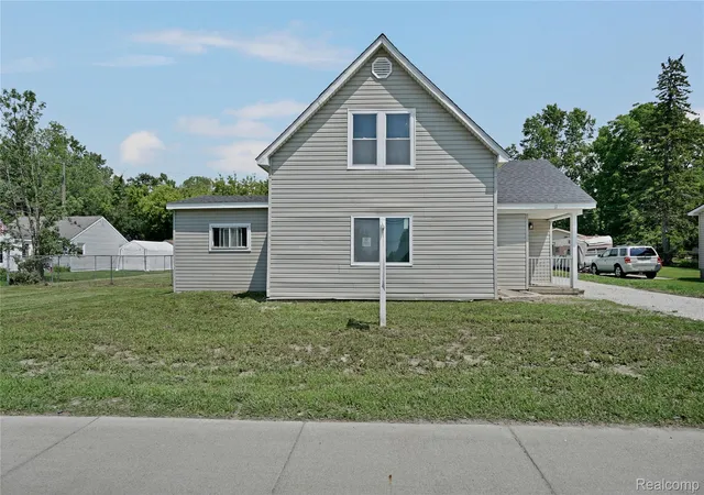 Photo 2 of Single family home for sale at 914 Chartier St, Marine City, MI 48039 | MLS# 20261049494 | Listing updated on 2026-09-16