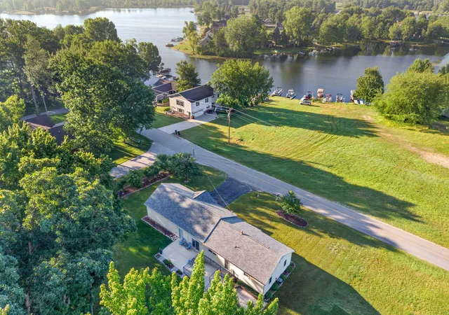 Photo 3 of Single family home for sale at 11328 Old Pierce Rd, Stanwood, MI 49346 | MLS# 72026032800 | Listing updated on 2026-08-27