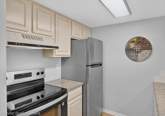 Photo 3 of House for sale at 25245 Franklin Ter #3, South Lyon, MI 48178 | MLS# 20261049511 | Listing updated on 2026-09-06