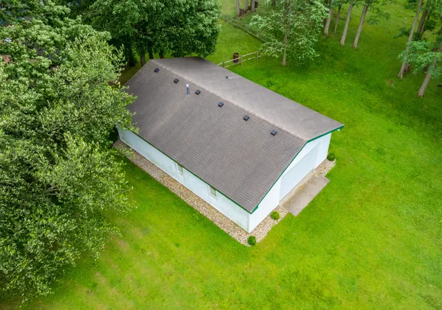 50th image of 81735 Laguna Beach Park Rd, Lawton, MI 49065 | MLS# 66026032802