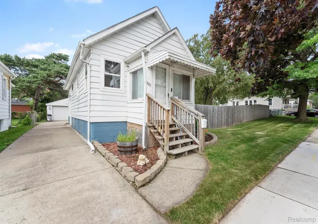 Photo 2 of Single family home for sale at 448 Bondie St, Wyandotte, MI 48192 | MLS# 20261049521 | Listing updated on 2026-07-24