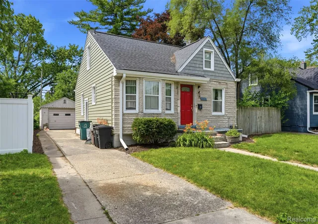 Photo 2 of Single family home for sale at 1427 Pearson St, Ferndale, MI 48220 | MLS# 20261049535 | Listing updated on 2026-07-26