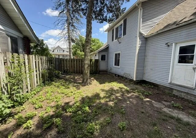 Photo 3 of Single family home for sale at 1335 Kalamazoo Ave SE, Grand Rapids, MI 49507 | MLS# 65026032812 | Listing updated on 2026-09-28