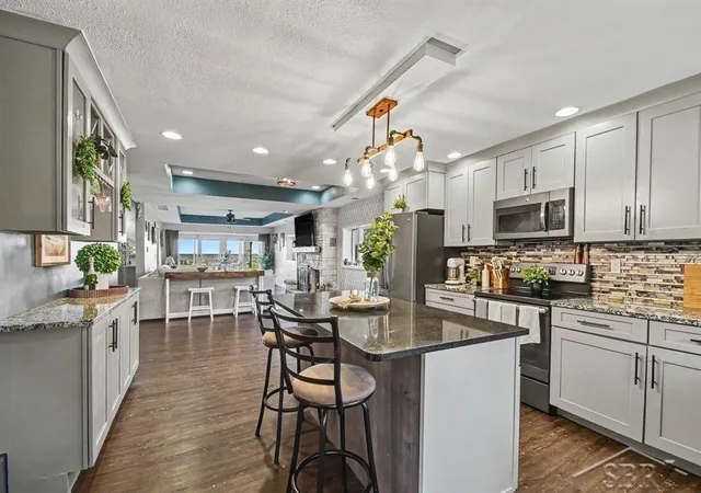 4th image of 705 Bay Rd, Bay City, MI 48706 | MLS# 61050213287