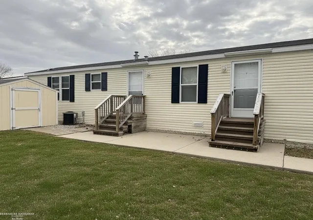 1st image of 4539 Carlton Rd, Sterling Heights, MI 48310 | MLS# 58050213293