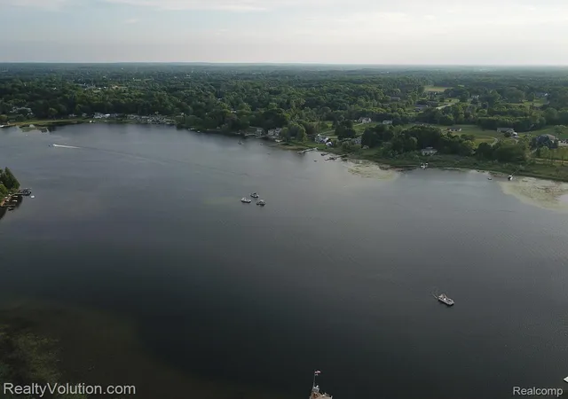 15th image of 4765 Northway Dr, Attica, MI 48412 | MLS# 20261049571