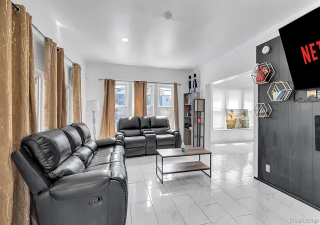 Photo 3 of Single family home for sale at 4405 Bewick St, Detroit, MI 48214 | MLS# 20261049591 | Listing updated on 2026-08-29
