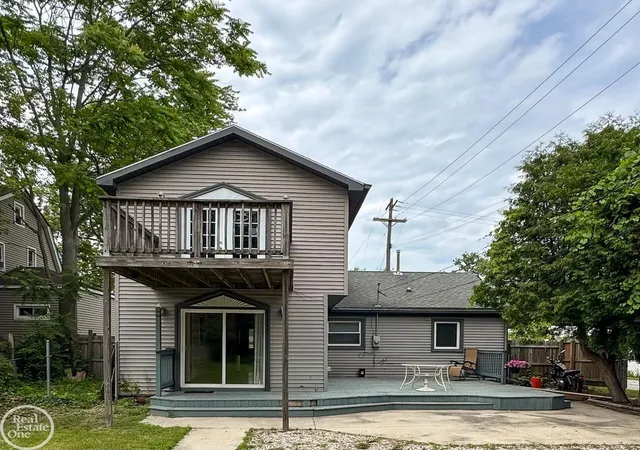 Photo 2 of Single family home for sale at 1116 Garfield St, Port Huron, MI 48060 | MLS# 58050213314 | Listing updated on 2026-07-27