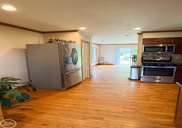 Photo 4 of Single family home for sale at 1116 Garfield St, Port Huron, MI 48060 | MLS# 58050213314 | Listing updated on 2026-07-27