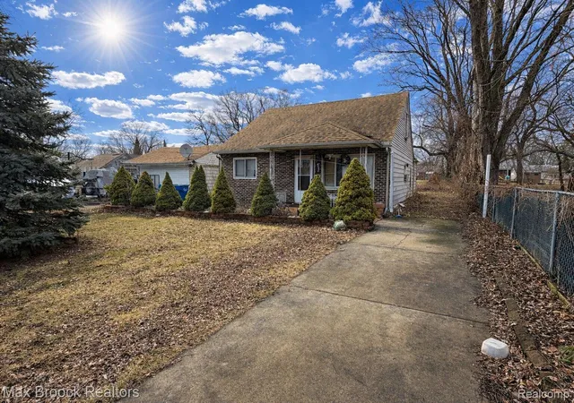 Photo 2 of Single family home for sale at 23340 Cunningham Ave, Warren, MI 48091 | MLS# 20261049602 | Listing updated on 2026-08-24