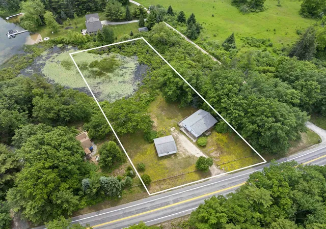 Photo 1 of Single family home for sale at 4091 N Scenic Hwy, Honor, MI 49640 | MLS# 78080070440 | Listing updated on 2026-08-29