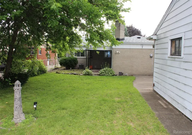 Photo 4 of Single family home for sale at 11717 Tecumseh, Redford, MI 48239 | MLS# 20261049631 | Listing updated on 2026-09-05