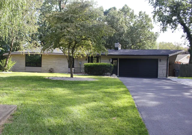 Photo 1 of Single family home for sale at 2631 Hillview Ln, Saint Joseph, MI 49085 | MLS# 69026032877 | Listing updated on 2026-09-09