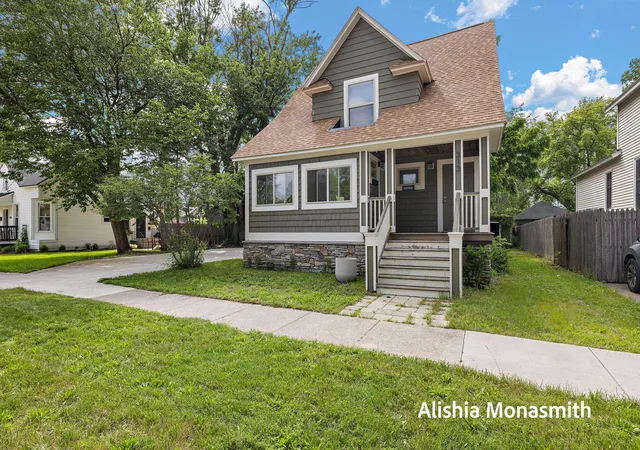 Photo 2 of Multi family home for sale at 313 N 5th Street, Grand Haven, MI 49417 | MLS# 71026032885 | Listing updated on 2026-09-02