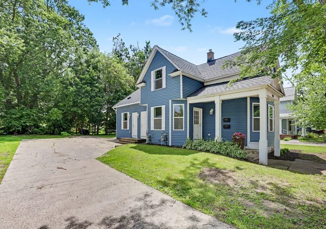 Listing Photo 2 - Condo for sale in building located at 143 S State St, Zeeland, MI 49464