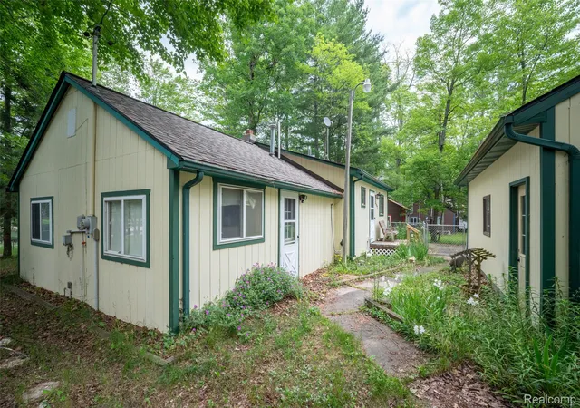 2nd image of 3392 Columbia Dr, West Branch, MI 48661 | MLS# 20261049662