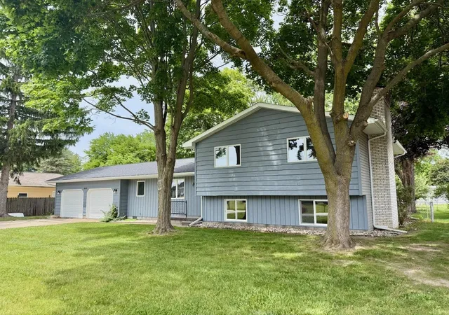 1st image of 605 E Liberty St, Chesaning, MI 48616 | MLS# 5050213347