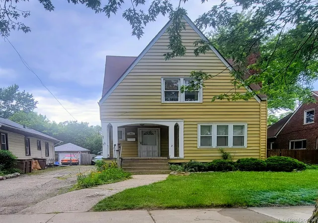 Photo 1 of Single family home for sale at 51 Dakota St, Pontiac, MI 48341 | MLS# 20261049691 | Listing updated on 2026-09-09