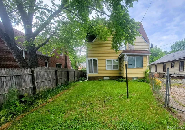 Photo 19 of Single family home for sale at 51 Dakota St, Pontiac, MI 48341 | MLS# 20261049691 | Listing updated on 2026-09-09
