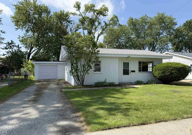 Photo 1 of Sale Pending at 2546 Spruce St, Port Huron, MI 48060 | MLS# 58050213348 | Listing updated on 2026-07-22