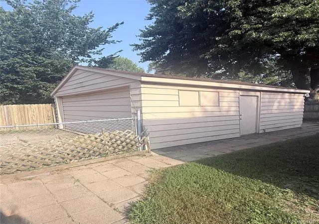Photo 15 of Single family home for sale at 4128 Elmhurst Ave, Royal Oak, MI 48073 | MLS# 20261049702 | Listing updated on 2026-09-02