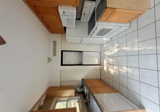 Photo 2 of Single family home for sale at 4128 Elmhurst Ave, Royal Oak, MI 48073 | MLS# 20261049702 | Listing updated on 2026-09-02