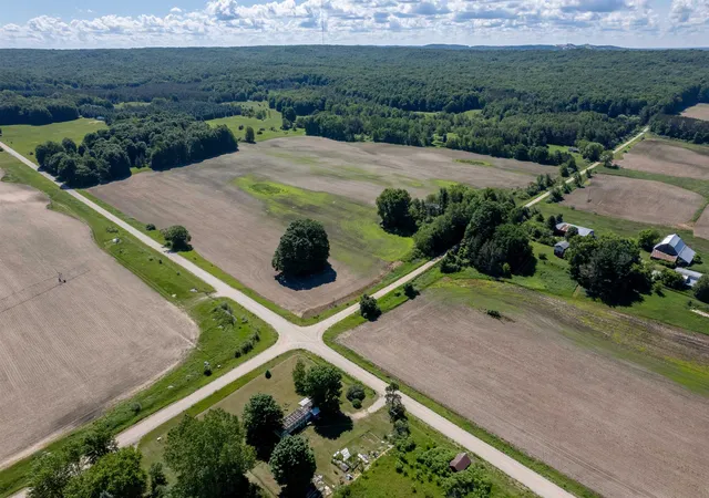Photo 3 of Single family home for sale at 3102 S 9 Road, Harrietta, MI 49638 | MLS# 78080070450 | Listing updated on 2026-07-03