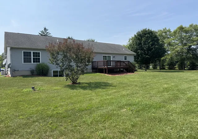 Photo 3 of Single family home for sale at 14021 Pardee Rd, Buchanan, MI 49107 | MLS# 69026032945 | Listing updated on 2026-08-17