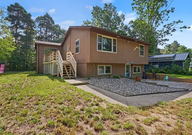 Photo 2 of Single family home for sale at 15471 Ransom St, Holland, MI 49424 | MLS# 71026032952 | Listing updated on 2026-09-12
