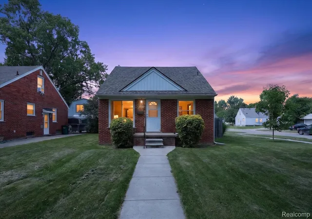Photo 1 of Sale Pending at 14010 Hart St, Oak Park, MI 48237 | MLS# 20261049752 | Listing updated on 2026-07-15