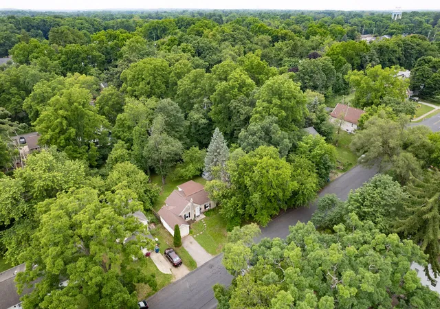 24th image of 128 S Berkley St, Kalamazoo, MI 49006 | MLS# 66026032957