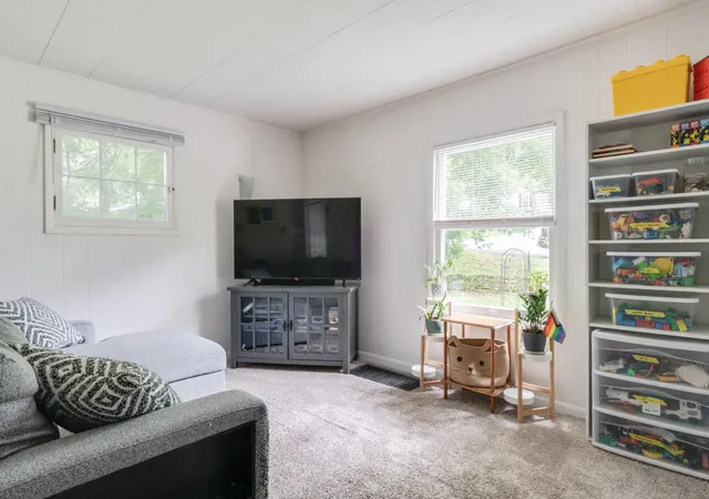 Photo 3 of Single family home for sale at 128 S Berkley St, Kalamazoo, MI 49006 | MLS# 66026032957 | Listing updated on 2026-07-17