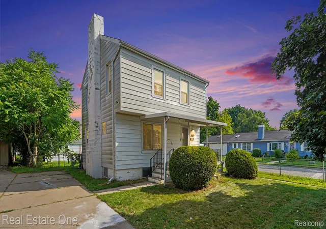Photo 1 of Sale Pending at 904 Jefferson St, Ypsilanti, MI 48197 | MLS# 20261049767 | Listing updated on 2026-07-29
