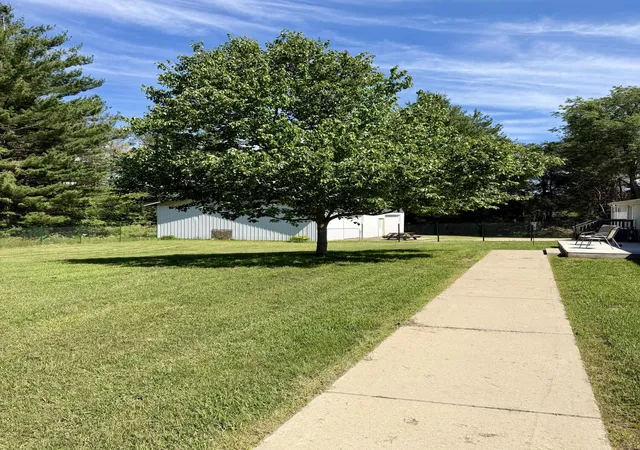 25th image of 646 George St, Clare, MI 48617 | MLS# 72026032964
