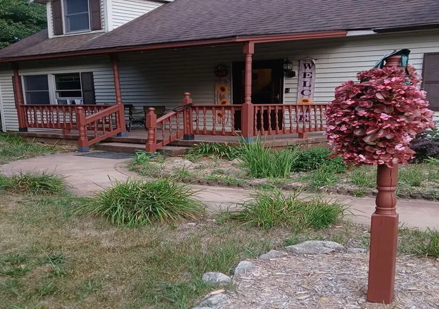 Photo 3 of Single family home for sale at 5850 E Napier Ave, Benton Harbor, MI 49022 | MLS# 69026032974 | Listing updated on 2026-09-14