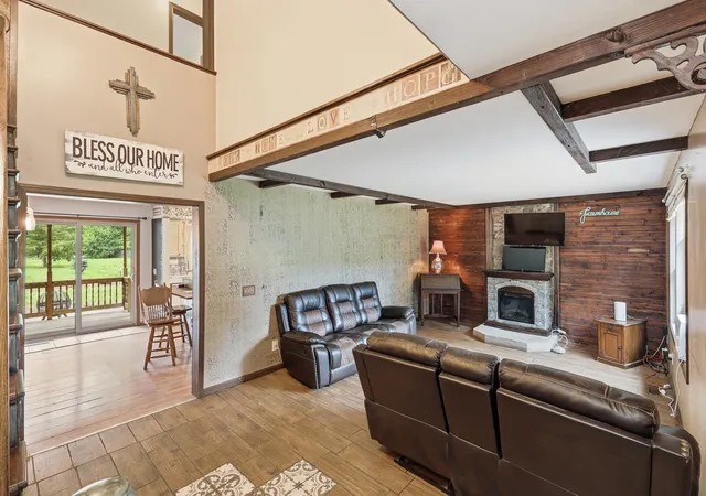 Photo 4 of Single family home for sale at 5850 E Napier Ave, Benton Harbor, MI 49022 | MLS# 69026032974 | Listing updated on 2026-10-04