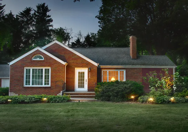 2nd image of 2429 W John Beers Rd, Stevensville, MI 49127 | MLS# 69026032982
