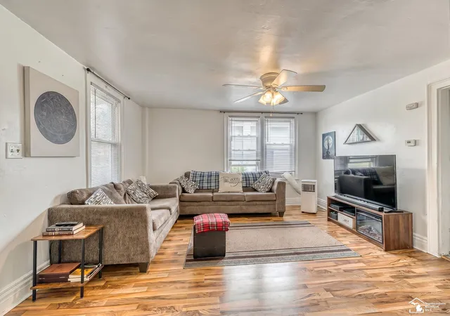 Photo 3 of Single family home for sale at 511 W 3rd Street, Monroe, MI 48161 | MLS# 57050213399 | Listing updated on 2026-08-18