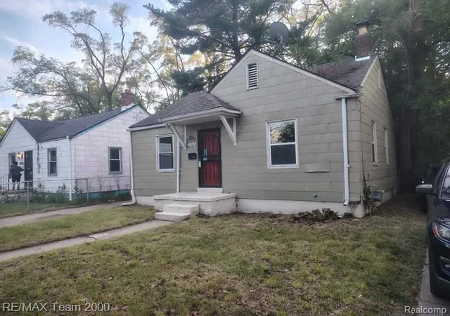 Photo 2 of Single family home for sale at 19749 Glastonbury Rd, Detroit, MI 48219 | MLS# 20261049786 | Listing updated on 2026-08-22