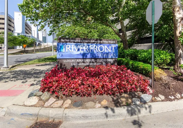 Photo 2 of Condo for sale at 300 W Jefferson Ave #26, Detroit, MI 48226 | MLS# 20261049784 | Listing updated on 2026-09-12