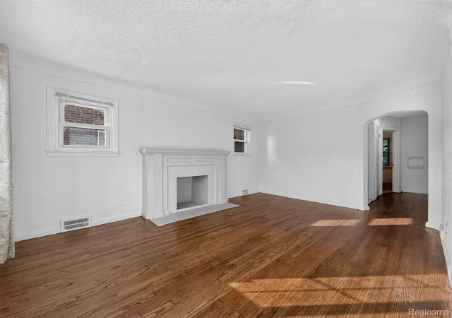 Photo 3 of Single family home for sale at 5566 Lakepointe St, Detroit, MI 48224 | MLS# 20261049777 | Listing updated on 2026-10-06