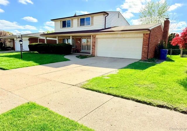 Photo 1 of Sale Pending at 30943 Roselawn Dr, Warren, MI 48088 | MLS# 20261049788 | Listing updated on 2026-08-31