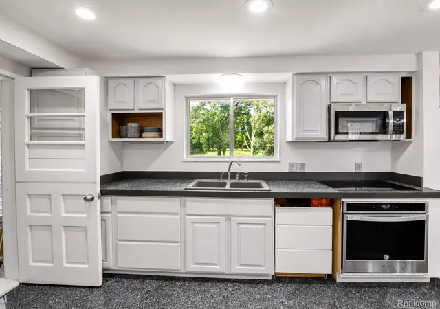 Photo 3 of Single family home for sale at 46495 North Ave, Macomb, MI 48042 | MLS# 20261049794 | Listing updated on 2026-08-12