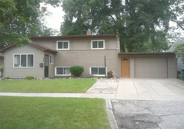 1st image of 105 N Corbin St, Holly, MI 48442 | MLS# 20261049801