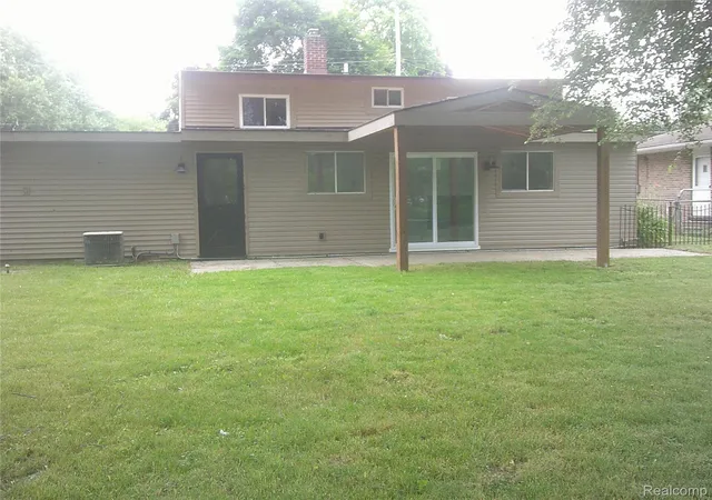2nd image of 105 N Corbin St, Holly, MI 48442 | MLS# 20261049801
