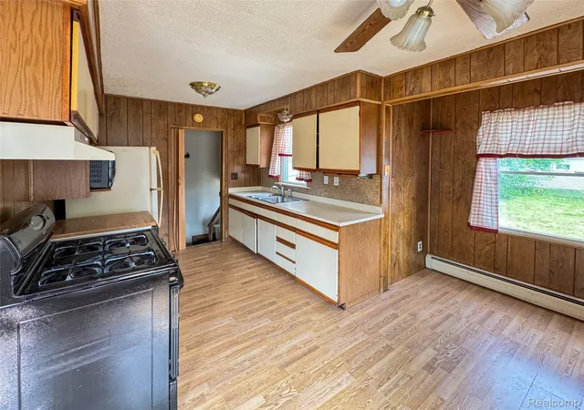 4th image of 921 Venoy, Garden City, MI 48135 | MLS# 20261049804