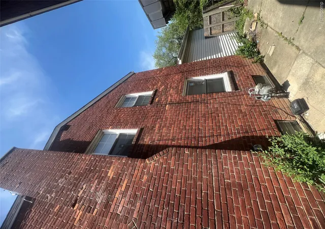 Photo 4 of Single family home for sale at 15865 Collingham Dr, Detroit, MI 48205 | MLS# 20261049808 | Listing updated on 2026-07-16
