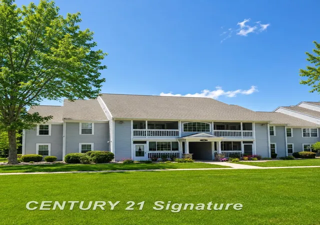 Photo 1 of Condo for sale at 12536 Saint Andrews Way, Fenton, MI 48430 | MLS# 5050213407 | Listing updated on 2026-09-15