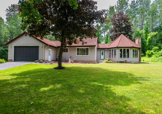 1st image of 989 Mccabe Ave Ne, Ada, MI 49301 | MLS# 65026033014