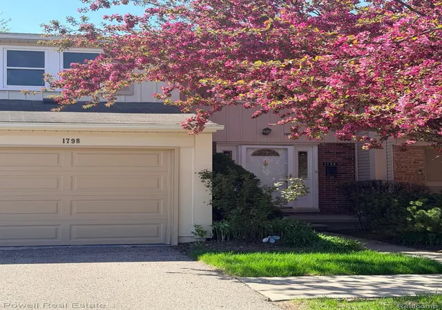Photo 1 of Condo for sale at 1798 Brentwood Dr, Troy, MI 48098 | MLS# 20261049823 | Listing updated on 2026-09-12
